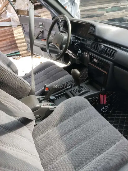Toyota Camry 1989 photo 4