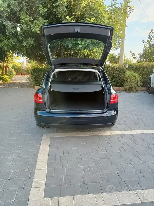 Audi A4 2009 photo 3