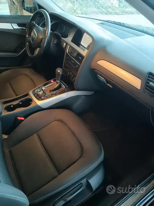 Audi A4 2009 photo 4