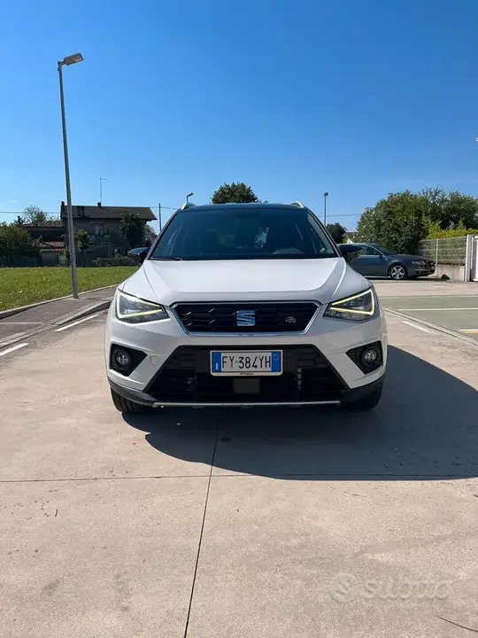 Seat Arona 2019 photo 4