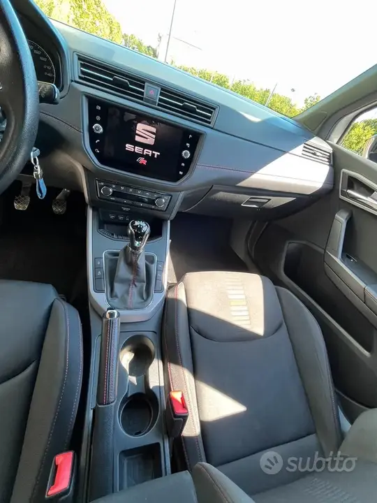 Seat Arona 2019 photo 5