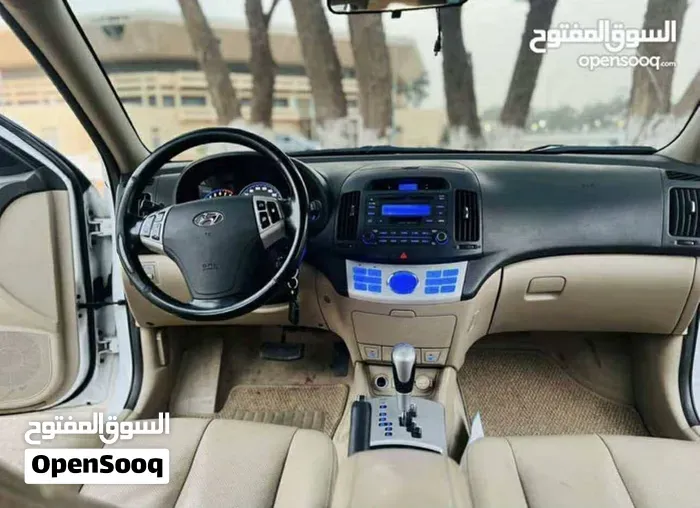 Hyundai Avante 2009 photo 4