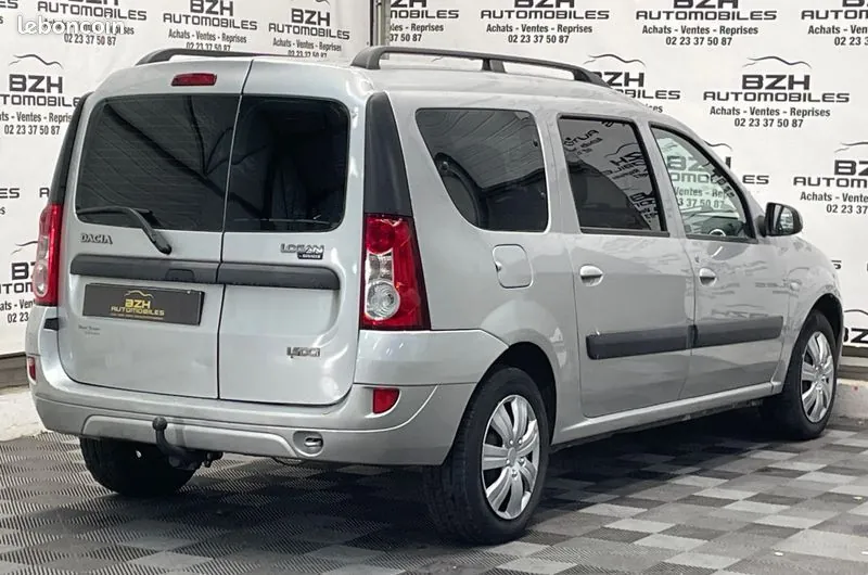 Dacia Logan 2009 photo 3