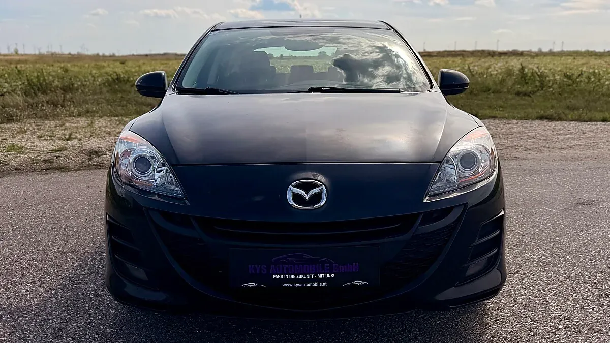 Mazda Mazda3 2011 photo 2