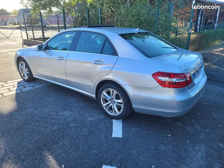 Mercedes-Benz E-Class 2009 photo 3