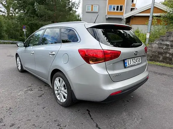 Kia Ceed 2013 photo 3