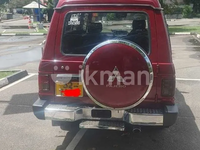 Mitsubishi Pajero 1989 photo 3