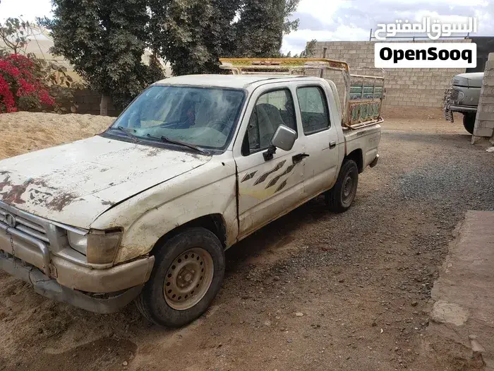 Toyota Hilux 1997 photo 3