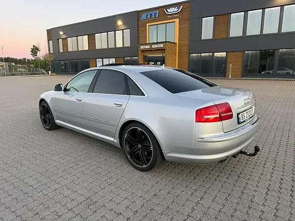 Audi A8 2008 photo 5