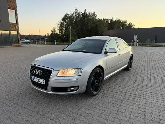 Audi A8 2008 photo 3