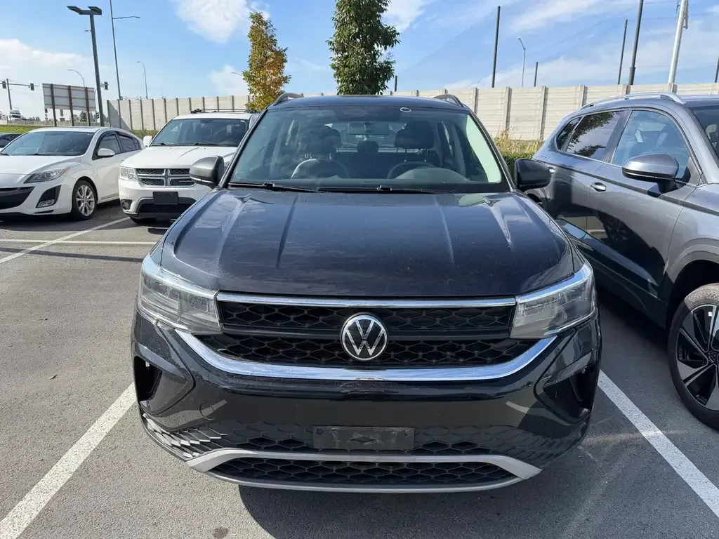 Volkswagen Taos 2022 photo 2