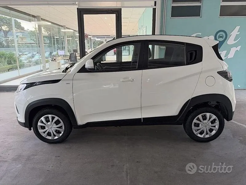 Mahindra Kuv100 Nxt 2025 photo 2