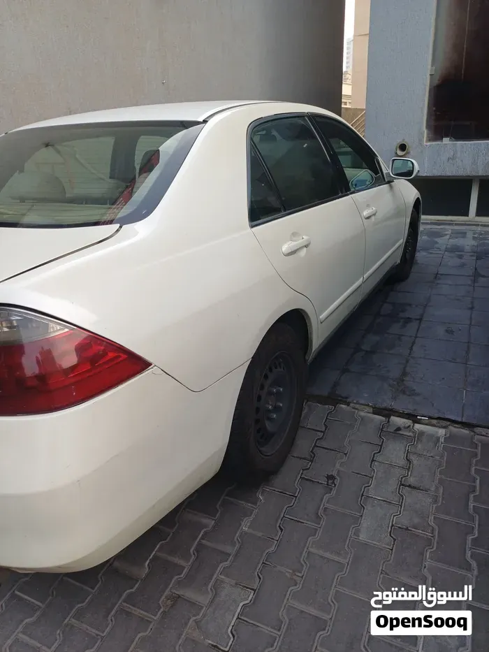 Honda Accord 2006 photo 2