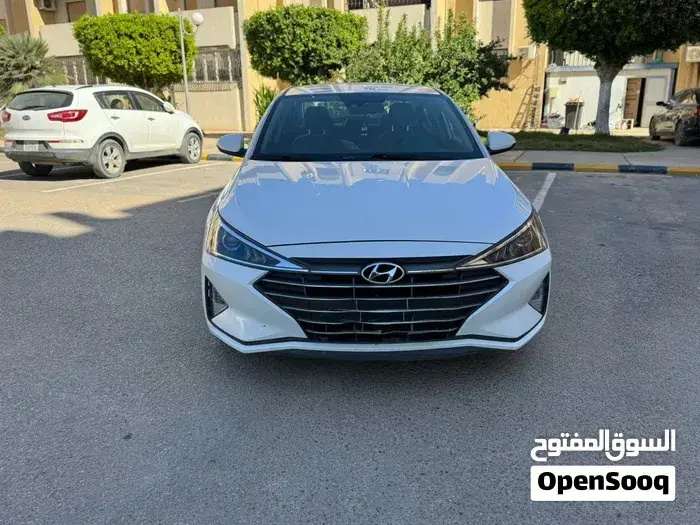 Hyundai Elantra 2020 photo 3