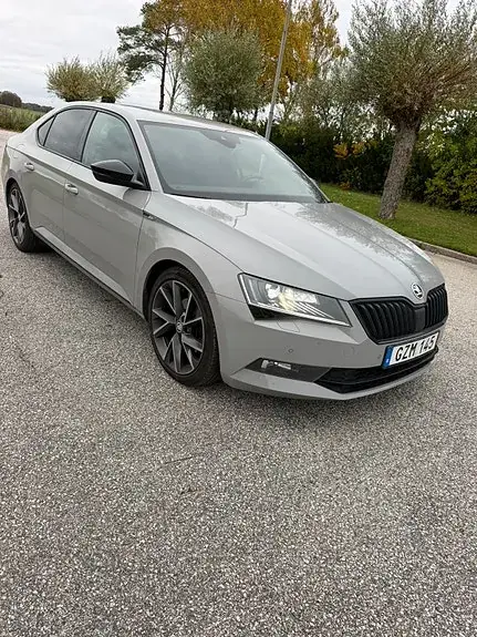 Skoda Superb 2018 photo 2