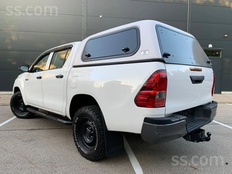Toyota Hilux 2021 photo 4