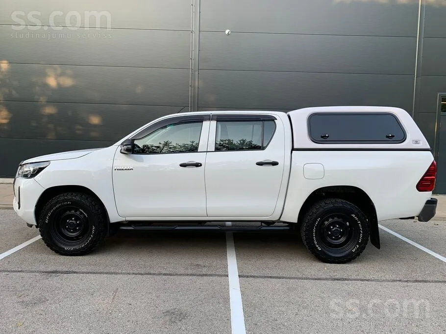 Toyota Hilux 2021 photo 3