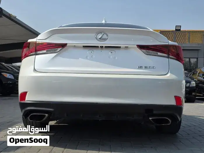 Lexus Is 300 2019 photo 4