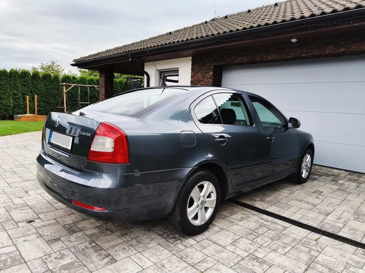Skoda Octavia 2010 photo 3