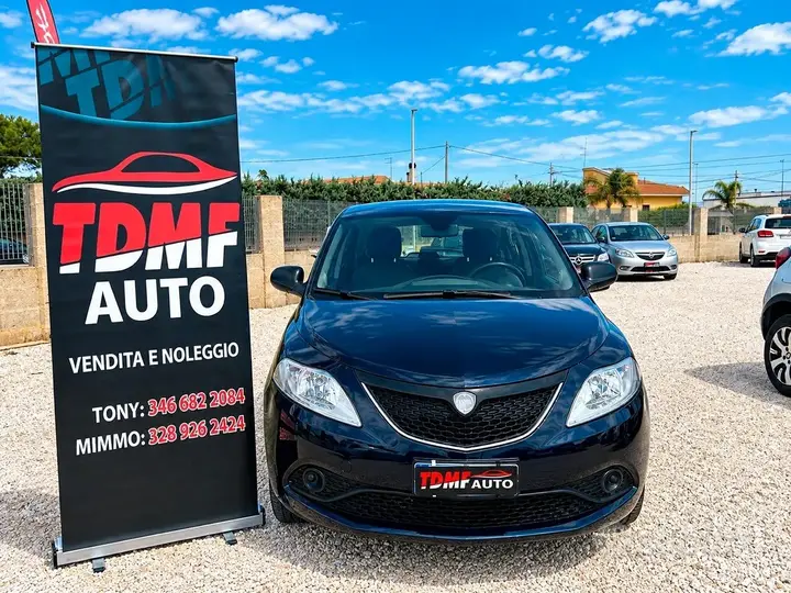 Lancia Ypsilon 2018 photo 2