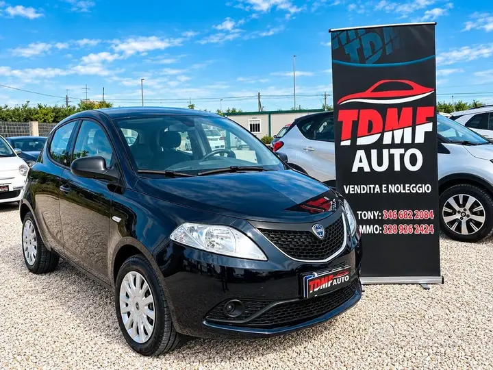 Lancia Ypsilon