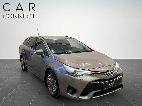 Toyota Avensis 2015 photo 5