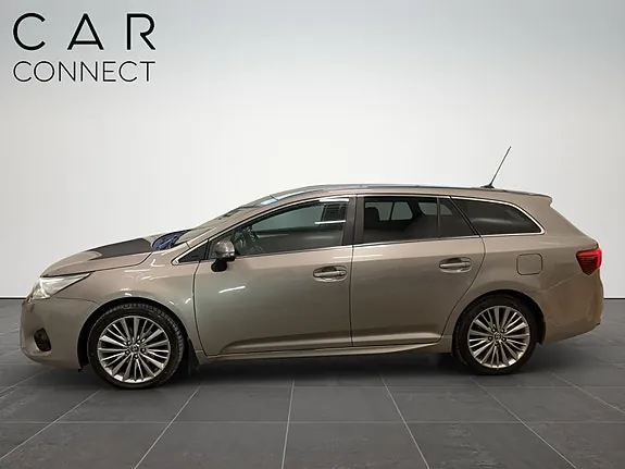 Toyota Avensis 2015 photo 3