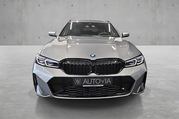 BMW 330E 2023 photo 3