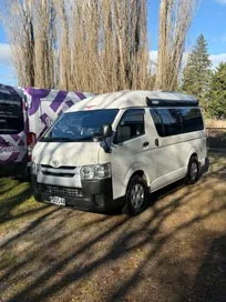 Toyota Hiace 2018 photo 2