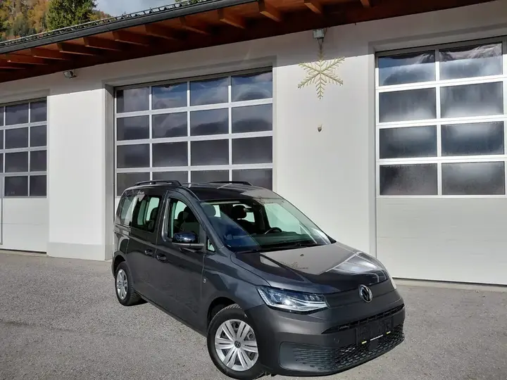 Volkswagen Caddy 2023 photo 2