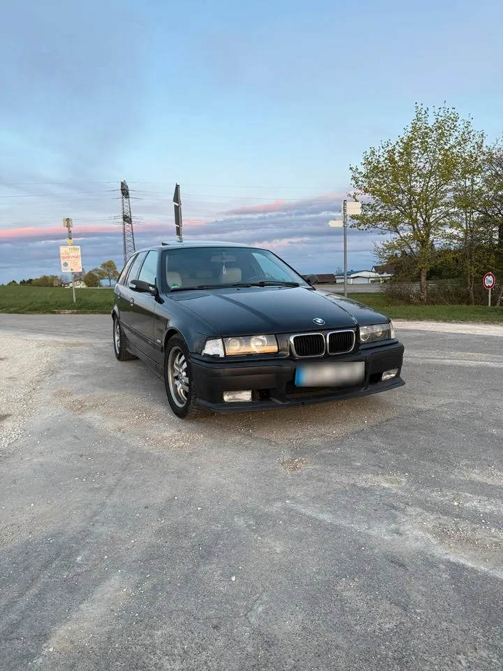 BMW 320I