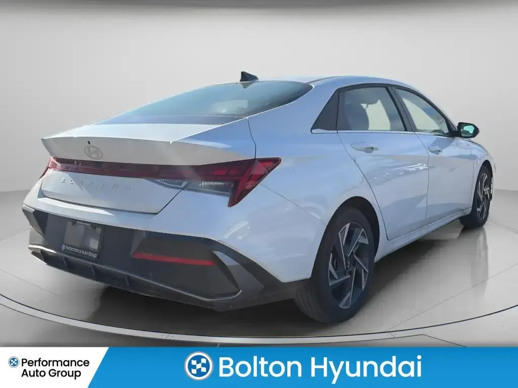 Hyundai Elantra 2025 photo 5