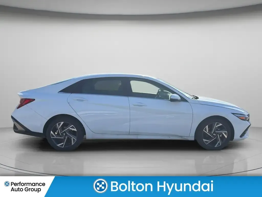Hyundai Elantra 2025 photo 4