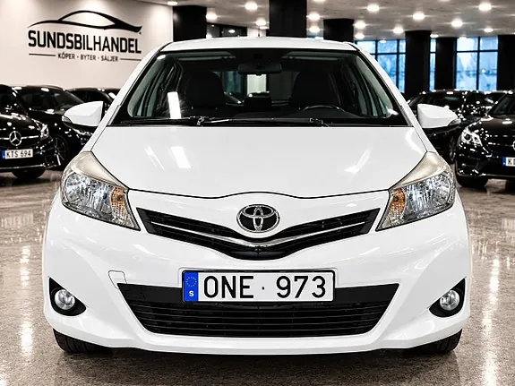 Toyota Yaris 2012 photo 2