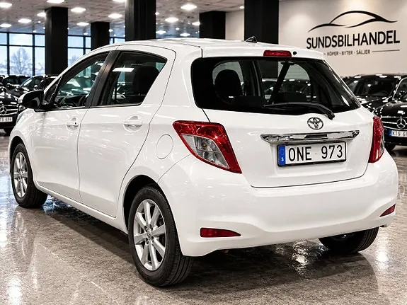 Toyota Yaris 2012 photo 3