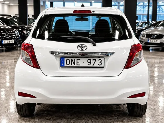 Toyota Yaris 2012 photo 4