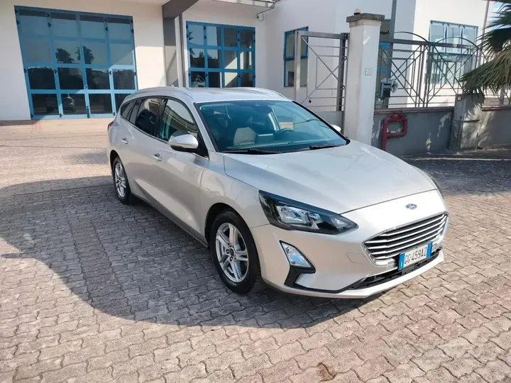 Ford Focus 2021 photo 2