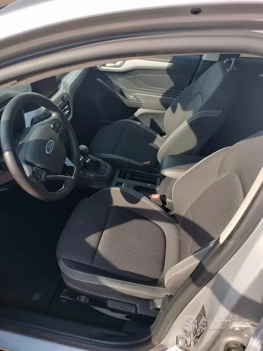 Ford Focus 2021 photo 3