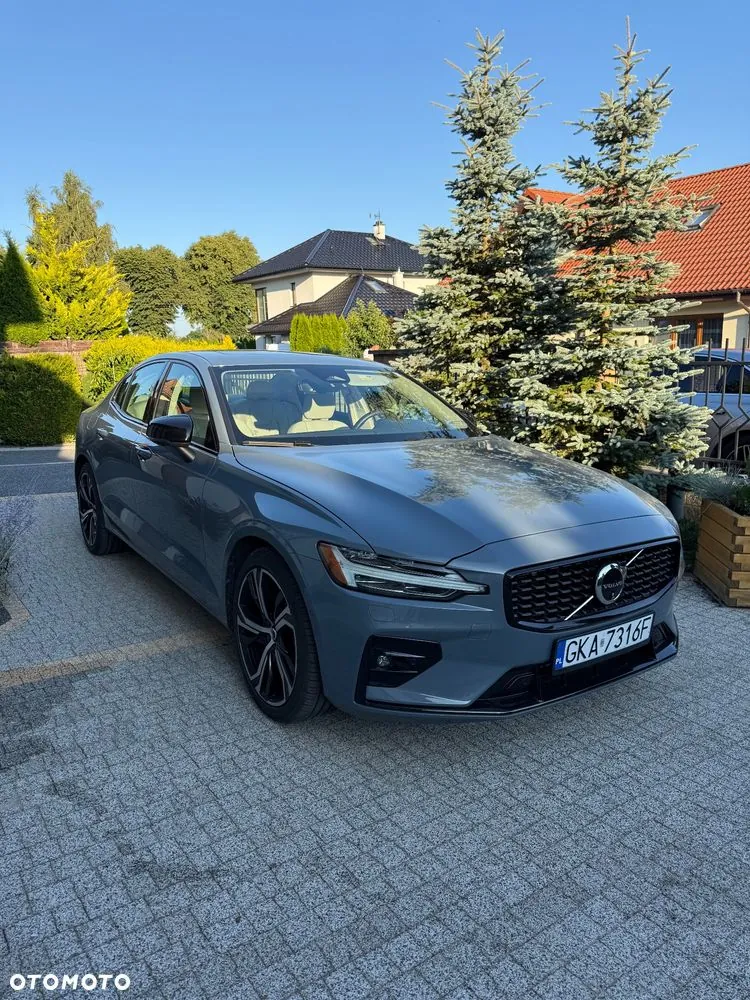 Volvo S60 2023 photo 2