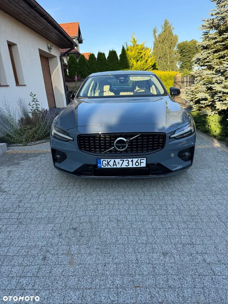 Volvo S60 2023 photo 3