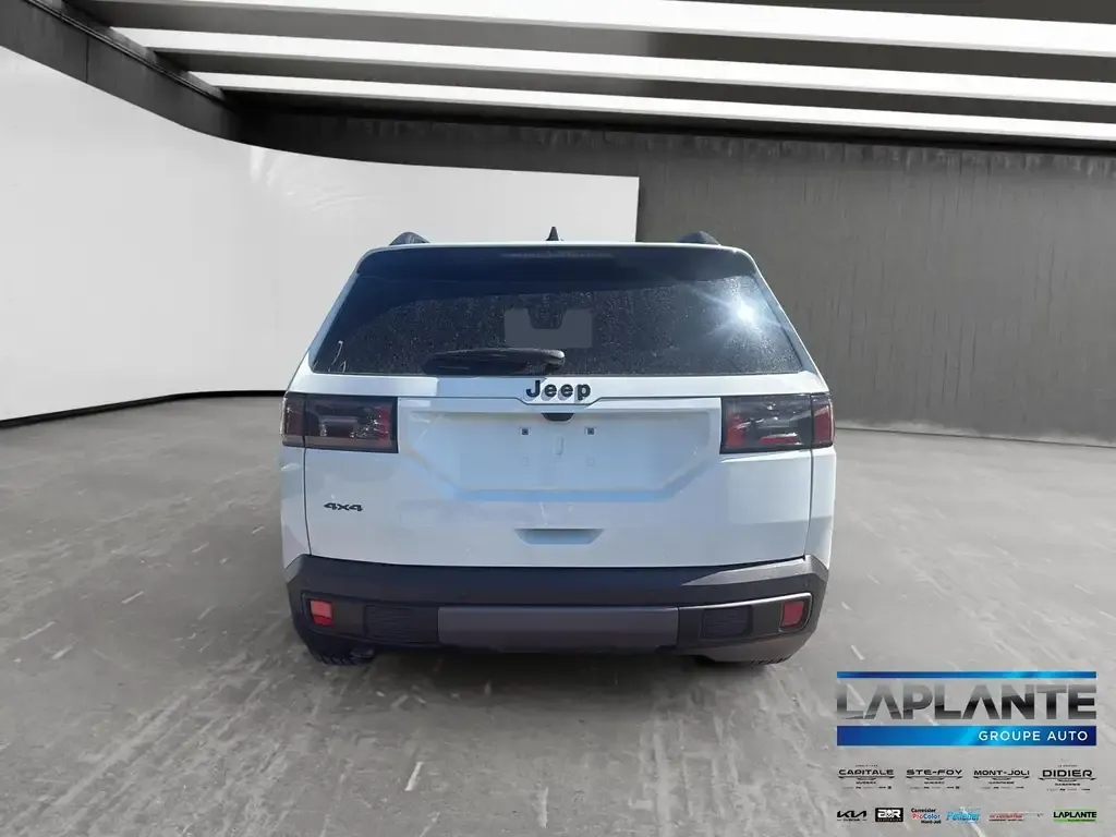 Jeep Cherokee 2026 photo 3