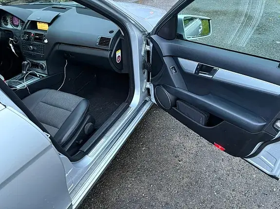 Mercedes-Benz C 200 D 2009 photo 5