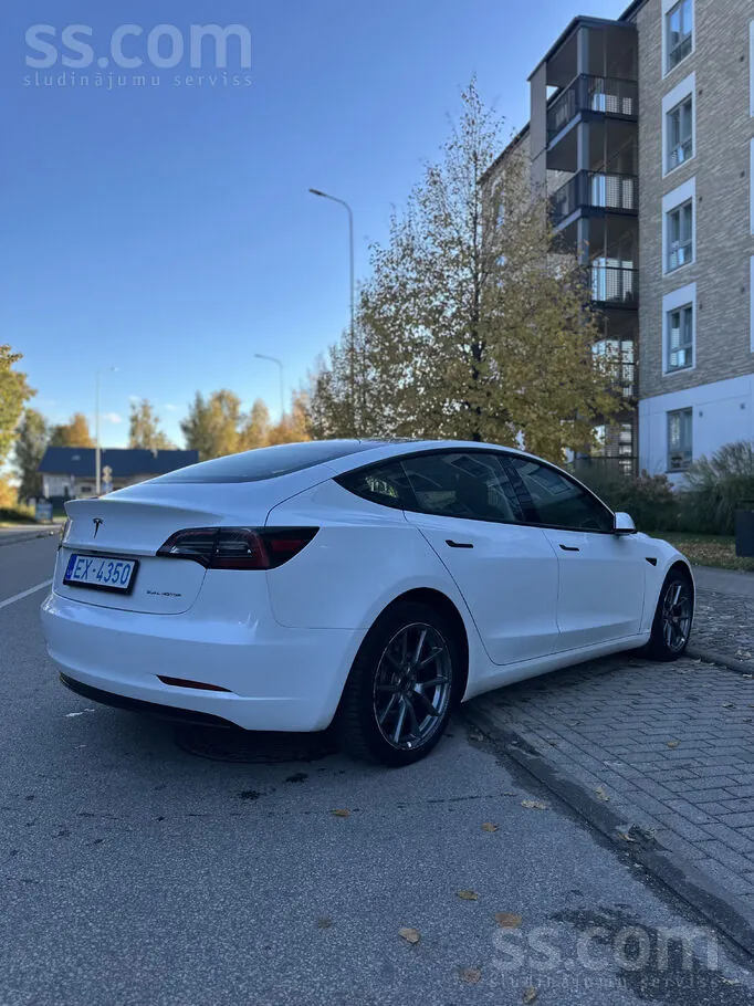 Tesla Model 3 2021 photo 5
