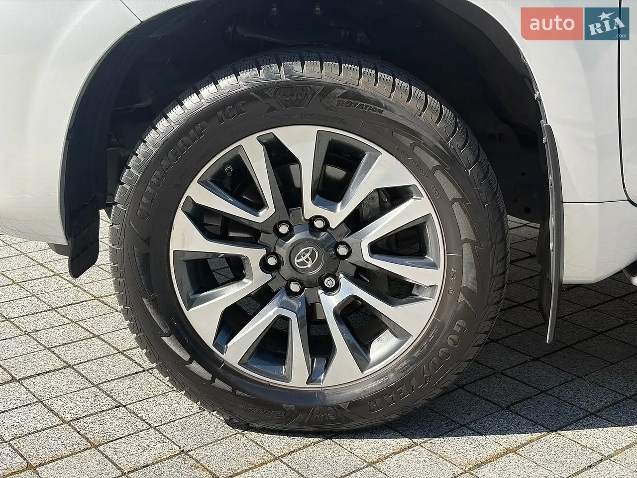 Toyota Land Cruiser Prado 2022 photo 3