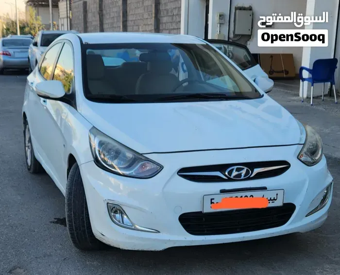 Hyundai Accent 2012 photo 3