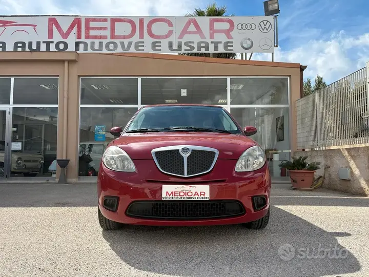 Lancia Ypsilon