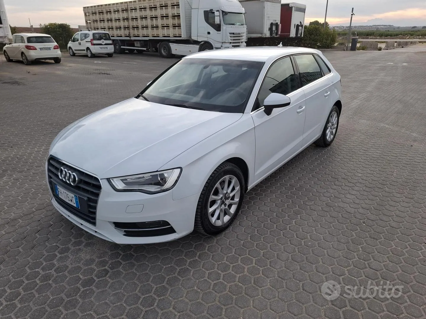 Audi A3 2014 photo 2