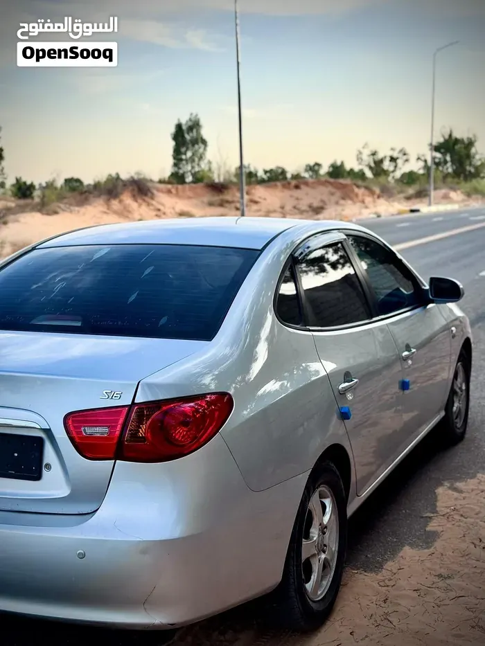 Hyundai Avante 2008 photo 3