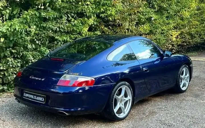Porsche 911 2002 photo 5