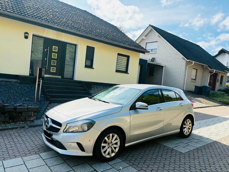 Mercedes-Benz A180D